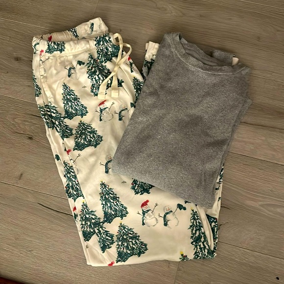 CHRIISTMAS Burts Bees pajamas size Largee - Picture 1 of 2